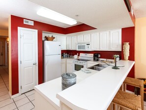 公寓客房 | 私人廚房 | 烤箱、爐台、烤麵包機