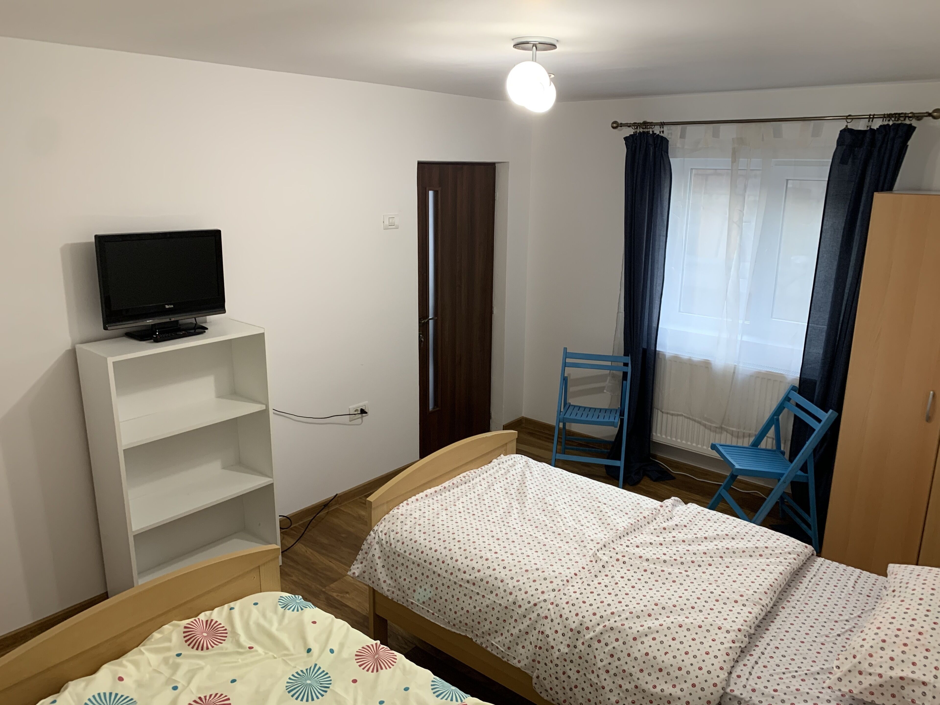 2 Schlafzimmer, Schreibtisch, Bügeleisen/Bügelbrett, WLAN
