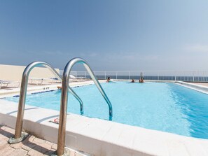 Appartement | Zwembad | Een buitenzwembad