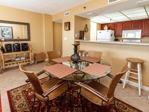 Appartement | Privékeuken | Een magnetron, een koffiezetapparaat/waterkoker