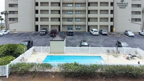 Condo | Interior - Emerald Towers West 1003 - Sandy Toes (Fort Walton Beach)