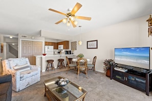 Interior - Emerald Towers West 5004 - Beachside Memories (Fort Walton Beach)