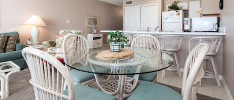 Condo | Dining