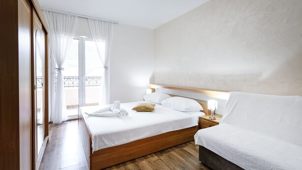 Family Apartment - Residence Pejovic (Glavatske Kucice)