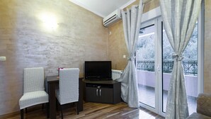 Classic Apartment | Living area - Residence Pejovic (Glavatske Kucice)