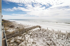Interior - Islander 4011 by Brooks and Shorey Resorts (Fort Walton Beach)