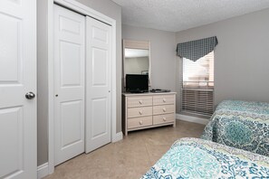 2 bedrooms, WiFi - Islander 606 - Chill by the Sea (Fort Walton Beach)