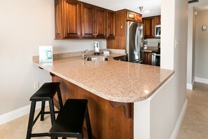Private kitchen - Islander 606 - Chill by the Sea (Fort Walton Beach)