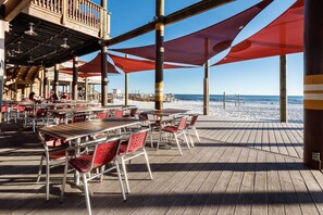 Condo | Dining - Islander 7008 - Memories by the Sea (Fort Walton Beach)