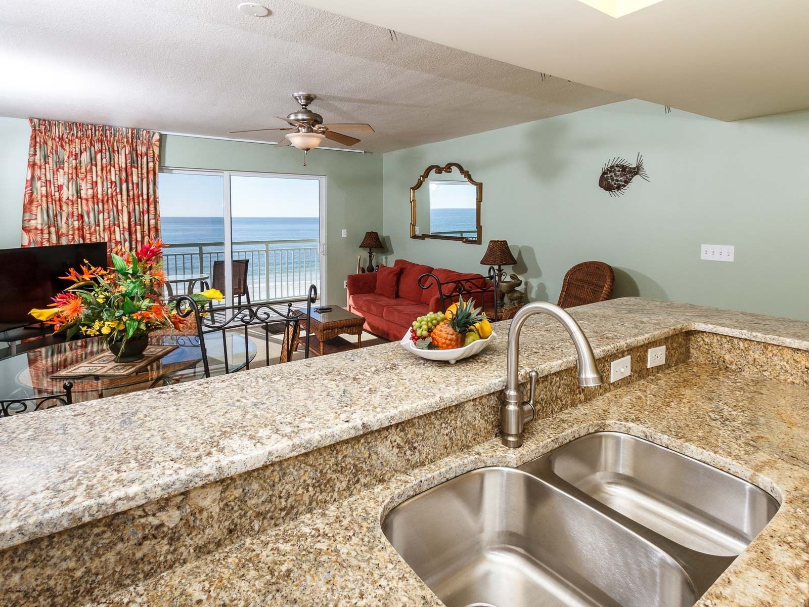 Condo | Private kitchen | Microwave, coffee/tea maker, cookware/dishes/utensils