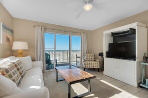 Apartment | Wohnzimmer | Flachbildfernseher