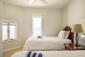 2 bedrooms, desk, iron/ironing board, travel crib - Beach Getaway in the Florida Keys (SUGARLOAF KEY)