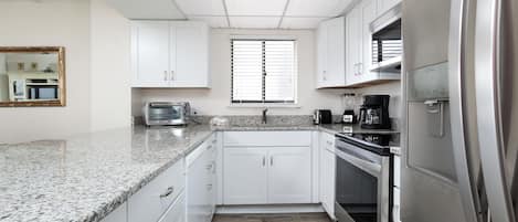 Condo | Private kitchen