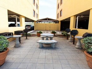 Condo (Gulf Dunes 416 by Brooks and Shorey R) | Property grounds - Gulf Dunes 416 - Ocean's Edge (Fort Walton Beach)