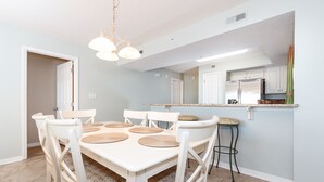 Condo | Bếp riêng