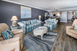 Interior - Surf Dweller 402 - Seashell Haven (Fort Walton Beach)