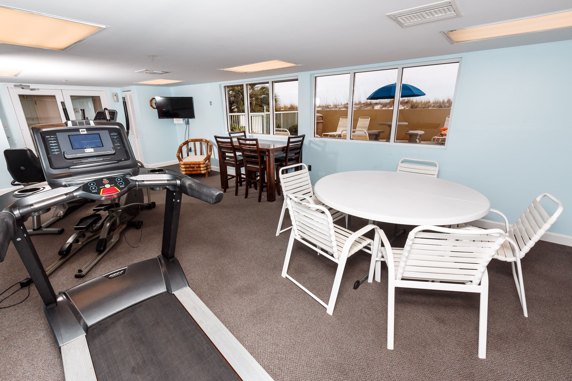 Condo | Dining