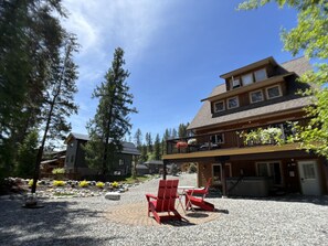 المنطقة المحيطة بالمنشأة