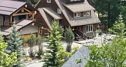 Bedrooms Galore! Custom Ski Resort Home. Short Flat Walk to Main Lift.