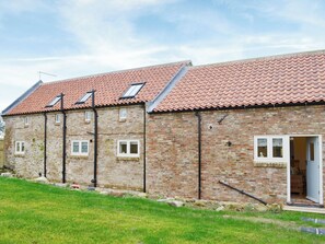 Exterior - 4 bedroom accommodation in Driffield, near Bridlington (Driffield, near Bridlington)