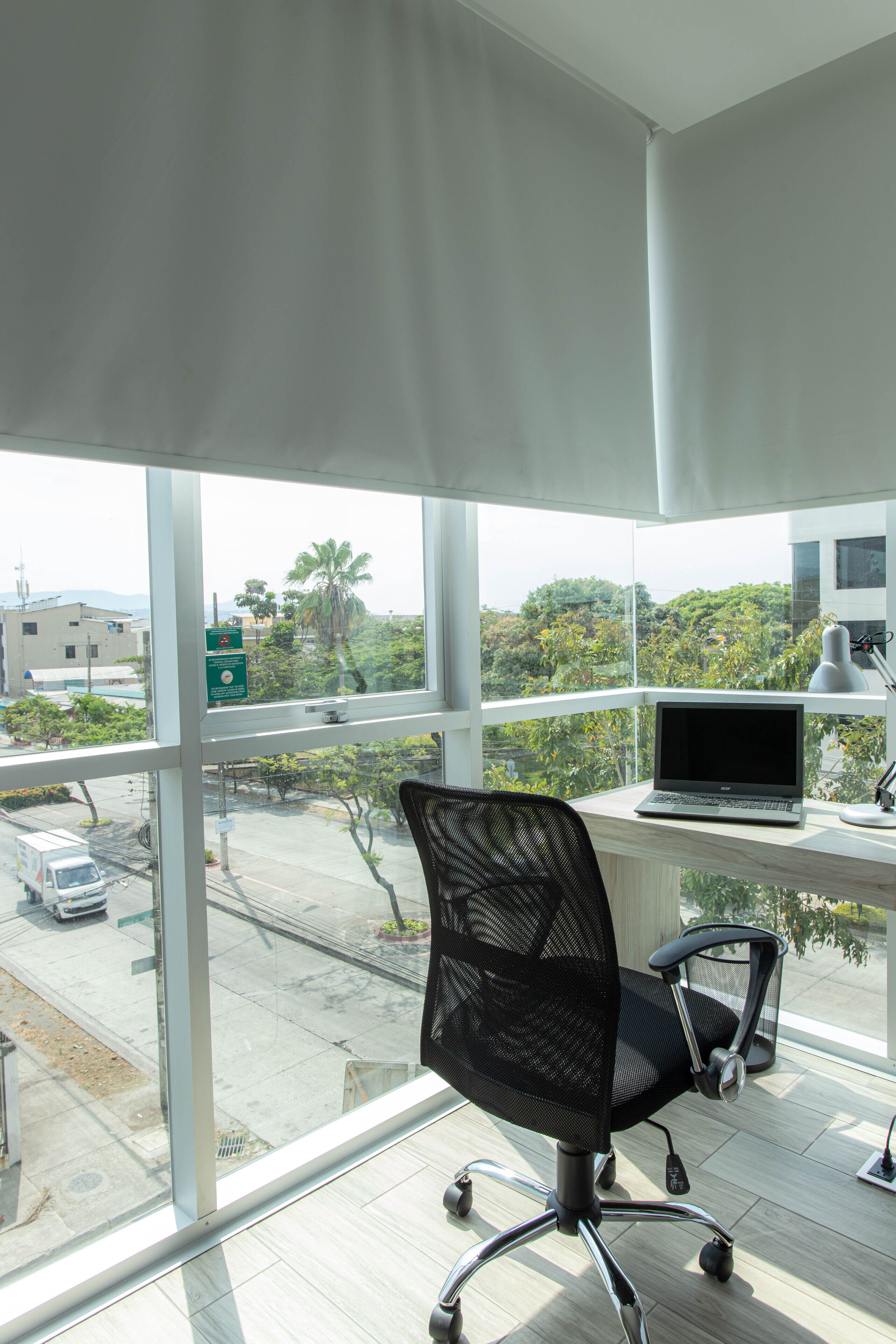 standard double room | 1 bedroom, in-room safe, desk, laptop workspace