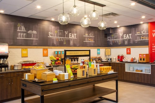 Hampton Inn & Suites by Hilton Edmonton St. Albert