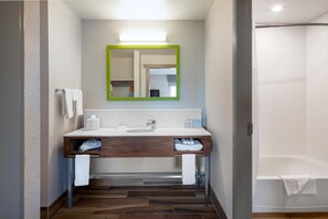 Suite, 2 Queen Beds, Non Smoking | Bathroom | Towels