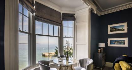 Pieces of Eight - 2 Bedroom Apartment - Tenby