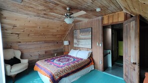 5 bedrooms, desk, iron/ironing board, free WiFi