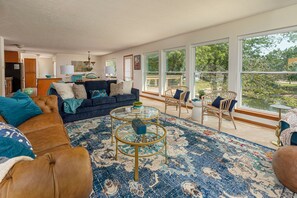 Smart TV, fireplace, books