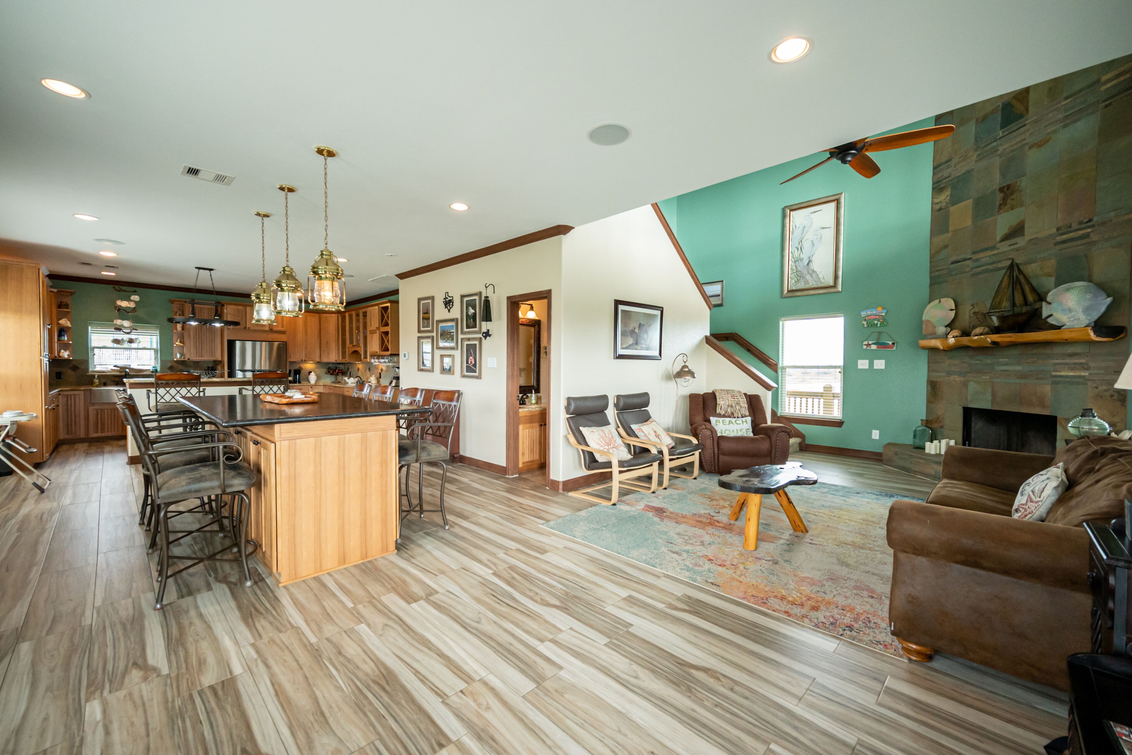 المنشأة من الداخل