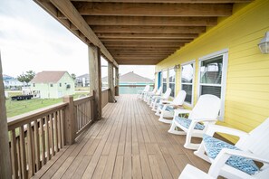Terrace/patio - Ocean Views 3/2 Game Room & Luggage Lift in Crystal Beach (Bolivar Peninsula)
