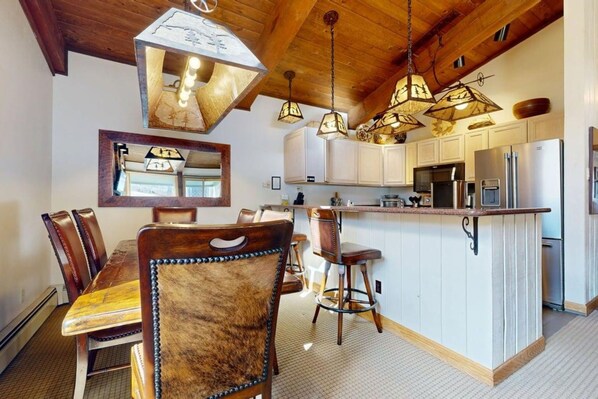 Dining - Top of the Village - Trails 307 (Snowmass Village)