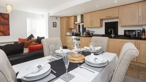 Dining - The Abbott's Chambers (York)