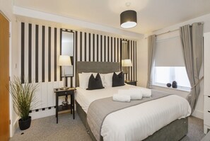 Room - The Abbott's Chambers (York)
