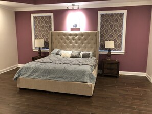 5 bedrooms, WiFi, bed sheets