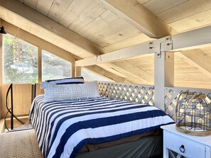 2 bedrooms, memory-foam beds, iron/ironing board, WiFi