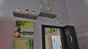 Unclassified image, 5 of 47, button - The Golf Oasis II (Kingston)