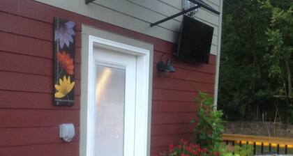 FAYETTEVILLE DOWNTOWN TREEHOUSE