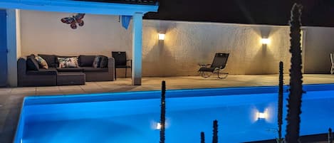 Piscine extérieure, piscine chauffée