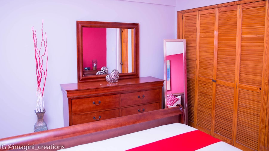 Premier Taylormade Apartment Kingston