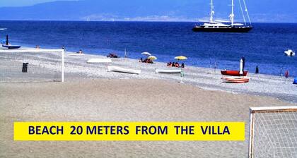 SINGLE VILLA 20meters from the SEA and/or for THERMAL CURE near TAORMINA