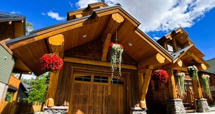 Cozy Log Home Hot tub Short Flat Walk to Lifts