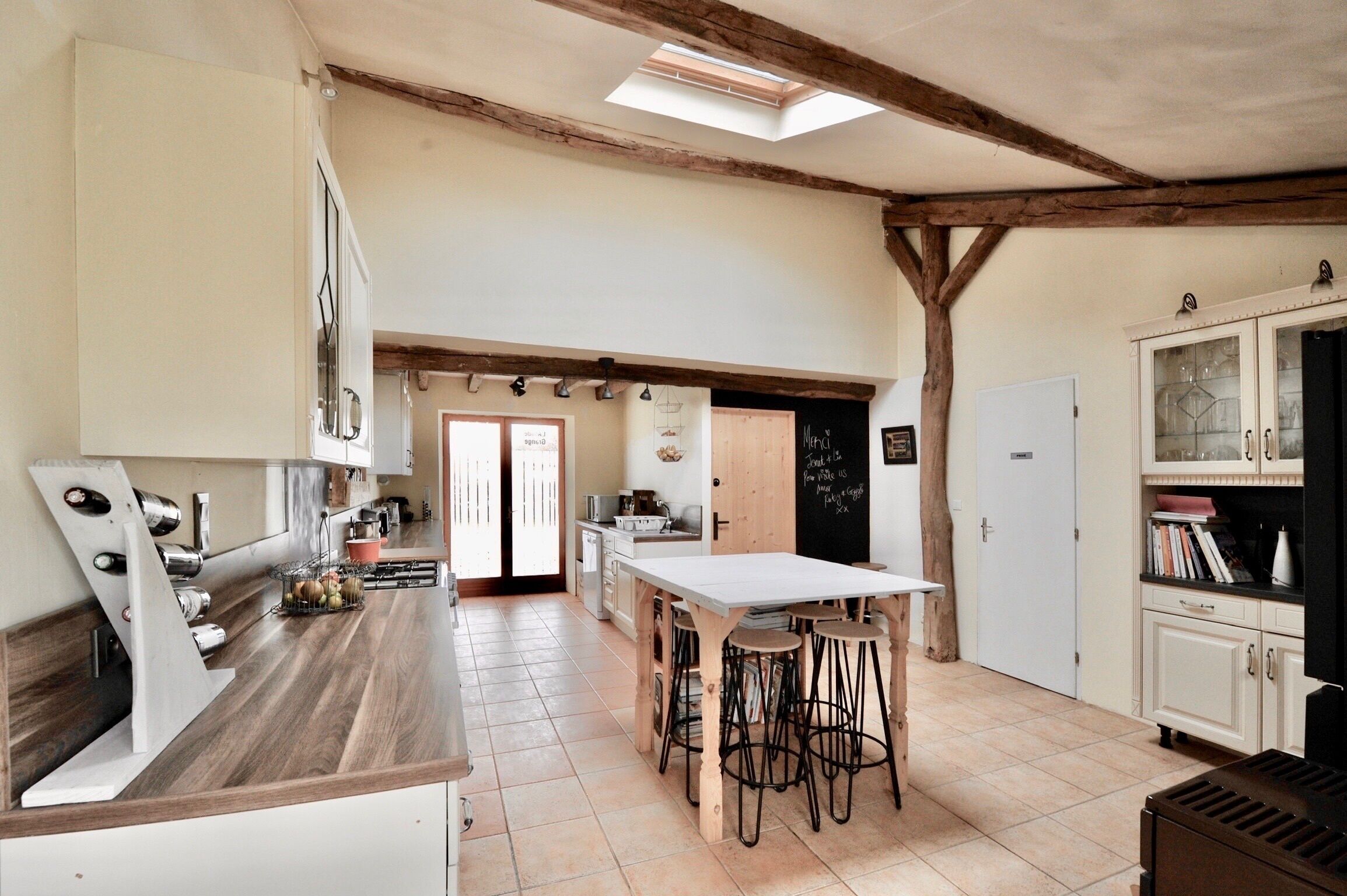 Frigorífic, microones, forn i placa de cuina 