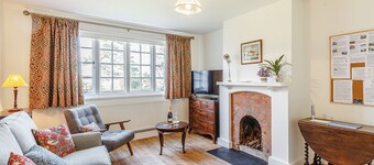 4 bedroom accommodation in Tillingham, near Southminster