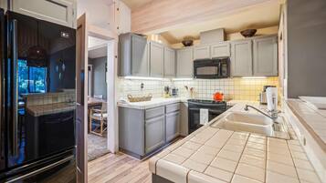 Micro-ondes, lave-vaisselle