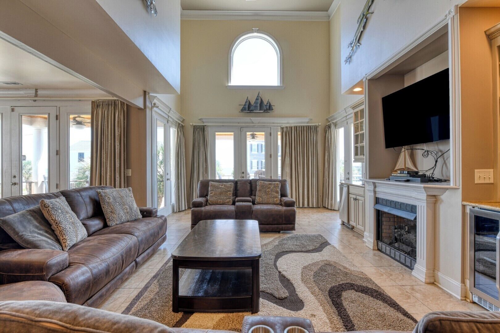 Smart TV, DVD player, stereo