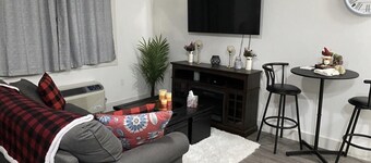 Chic on Main Street apartment near it all!