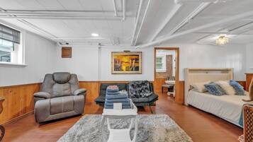 Classic Room | Premium bedding, individually decorated, individually furnished