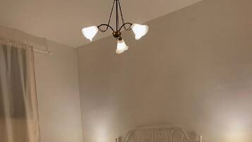 1 bedroom, desk, WiFi, wheelchair access